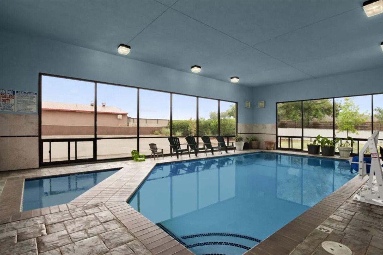 Days Inn By Wyndham Childress Exteriör bild
