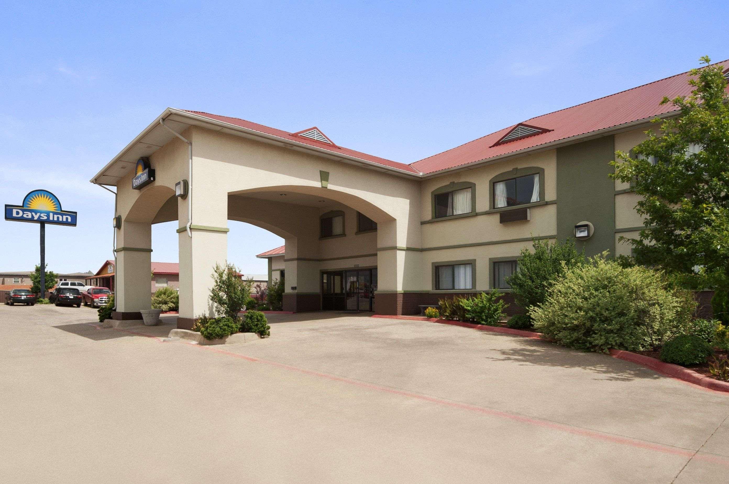 Days Inn By Wyndham Childress Exteriör bild