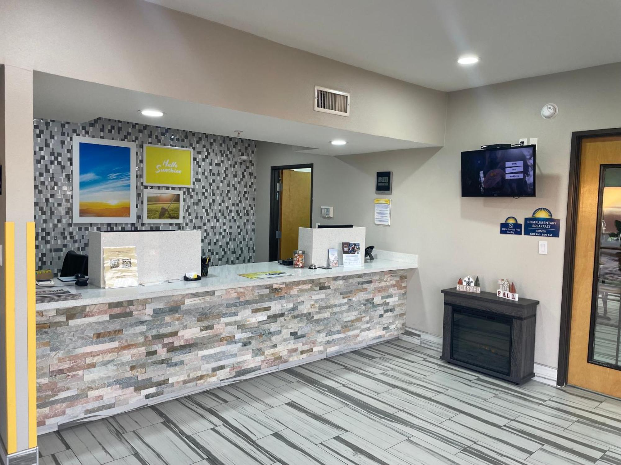 Days Inn By Wyndham Childress Exteriör bild